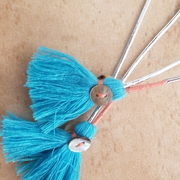 Johnny was tassels - Picture 2 of 16